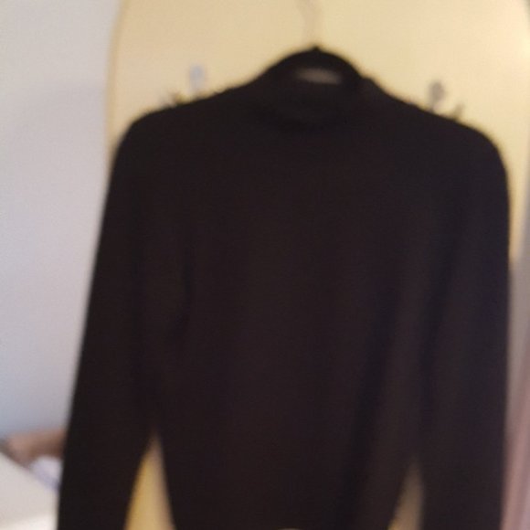 Women's Black long sleeve sweater - Picture 2 of 3